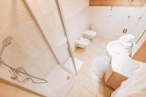 Appartamento con 2 Camere da Letto e Vista Lago
