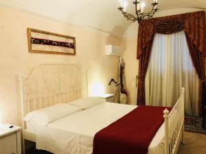 Double Room with Private External Bathroom room in Villa Berghella