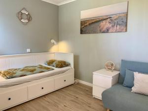 Coastal hideaway bungalow with garden