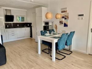 Coastal hideaway bungalow with garden