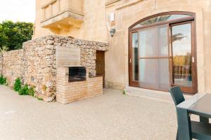 Villa Savona Sleeps 7 with Private Pool