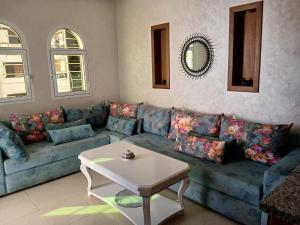 Appartement lumineux avec piscine