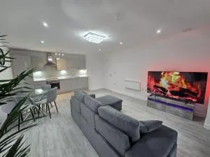 Serenity Waterfront 2 Bed Apartment - Swanscombe