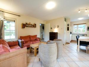 6-person holiday villa with garden