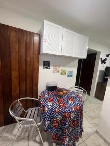 Chalé com piscina e churrasqueira