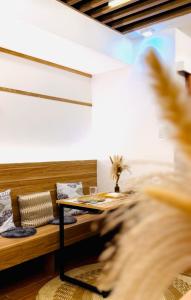 Zen Haven Oasis Free Pool Pet Friendly w Alexa and Netflix