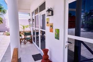 Birds of paradise homes 1