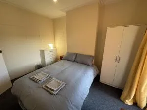 Mayflower road room 2 - Eling