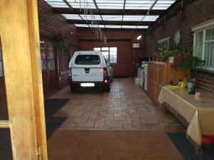 4 Seasons Country Club