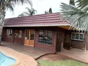 4 Seasons Country Club - Evander