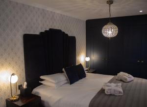Suite room in The Winchester Hotel and Spa