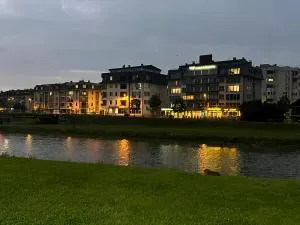 VIP Apartment FOUR - 伊利扎