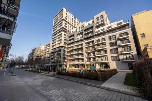 Stylish Apartment with Parking & SPA Wrocław by Noclegi Renters