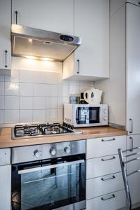 YD quiet apt Leopolda with parking