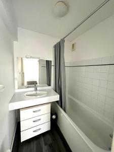 Aigues Marines - Appartement spacieux avec parking et terrasse