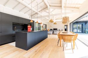 Villas Villa Agapi - 10 personnes, piscine chauffee, petanque - Lege cap Ferret : photos des chambres