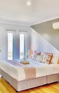 Convenient l Backyard BBQ l Playground l Park View - Seddon