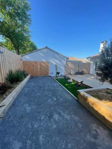 Maison Familiale à 200 m du Bassin