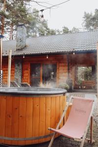 Chalet Modern Folk 9 with hot tub room in Hotel Bacówka Radawa & SPA