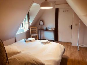 Maisons de vacances Maison renovee - jacuzzi et cheminee : photos des chambres