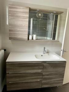 Appartements Casa Viallatoux - Proche Centre - Parking Gratuit : photos des chambres