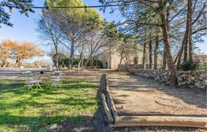 Maisons de vacances Amazing Home In Le Rouet With Wifi : photos des chambres