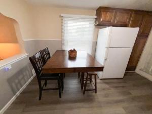 4 Bed, 2 Bath, Upper Flat