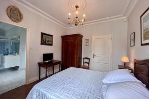 Maisons de vacances Le Logis de la Providence -12 pers -Bourg Allassac : photos des chambres