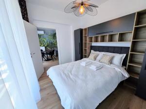 Alluring Jungle apartment in Silk District