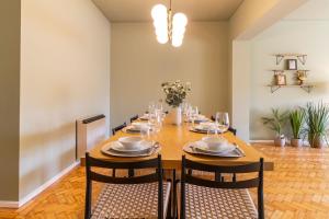 3BR Joyous Wonder by LovelyStay