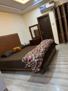 Red Taj Guest house - New Mīrpur