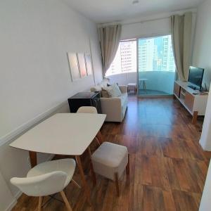 Flat Completo Suíte com Terraço, Cozinha, Garagem Manobrista Liberdade, Paraíso 24h