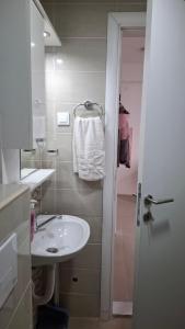 Sarah - City Apartment