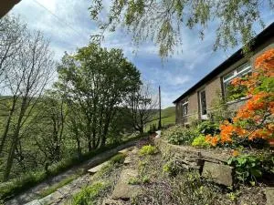 Hill Crest - Moorside Edge