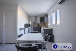 Apartment T3 air-conditioned on one level on the heights of Nice