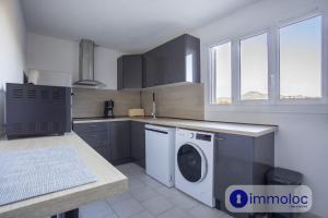 Apartment T3 air-conditioned on one level on the heights of Nice