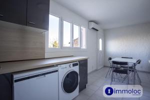 Apartment T3 air-conditioned on one level on the heights of Nice