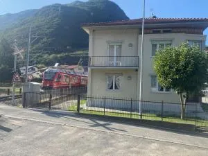 Miralago Apartments - 8 min Walk to Bernina Express - Campascio