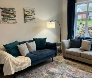 Rectory House Perfect for Families, Groups, Business, Contractors, Sutton Coldfield - Four Oaks