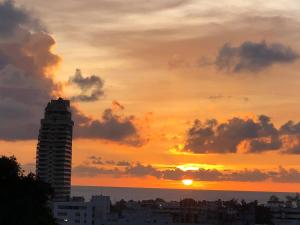 Large, Quiet Corner Condo