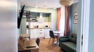 Raspberry Apartment with balcony #self check-in