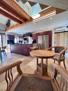 Villas Grange d-Antan -JacuzziPiscineClim -Cuzance : photos des chambres