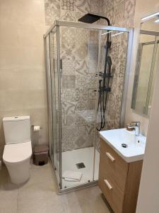 APARTAMENTO TURISTICO LEO BAENA