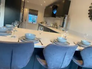 Spacious 5 Bedroom Detached Property with parking - Whepstead