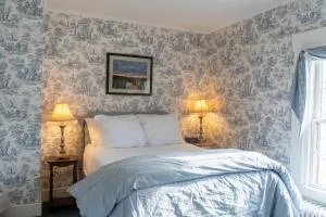 The White Gables Inn - Conway