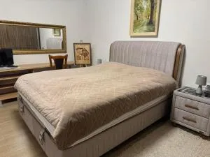 Guest Apartment Monarch - Bilyanska