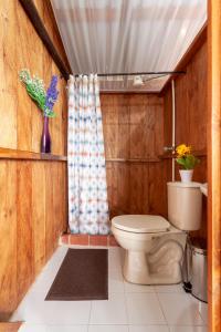 Hermosa cabaña con vista al Embalse de Tomine