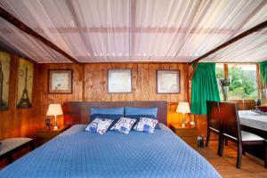 Hermosa cabaña con vista al Embalse de Tomine