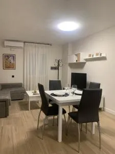 El GABINETE - Cinco Casas