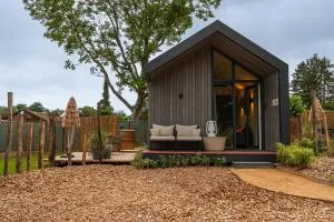 Tinyhouse 2 pers met hottub - Ulestraten
